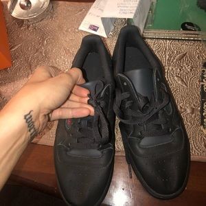 Yeezy calabasas black size 6 mens size 8 woman